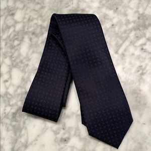 NWT Kenneth Cole “Awearness” slim/modern neck tie, navy, silk blend